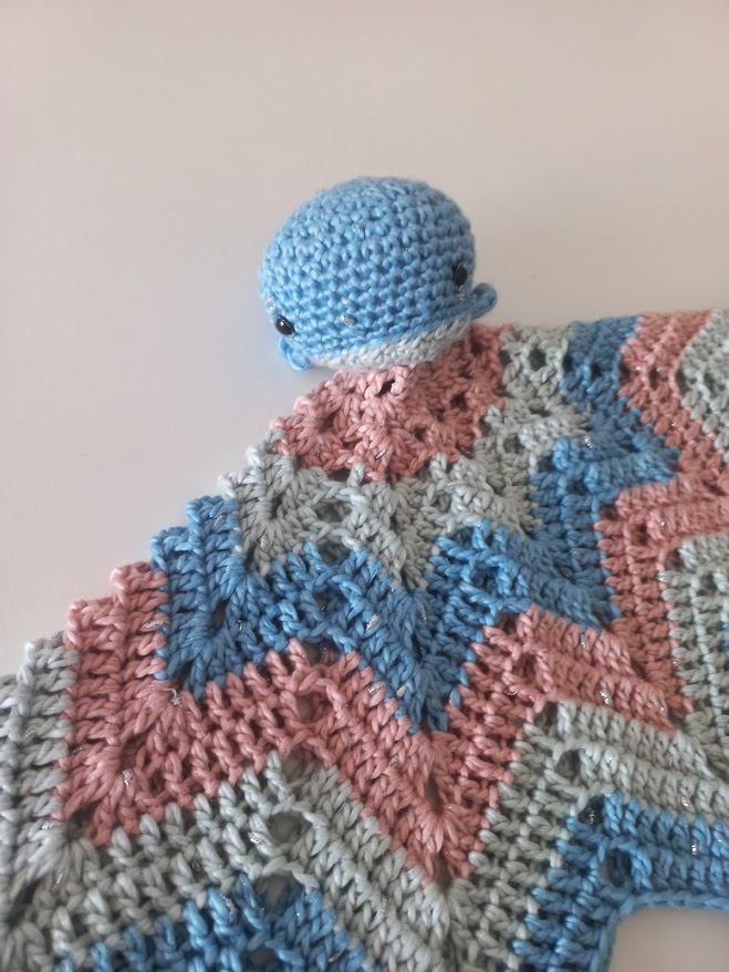 whale lovey